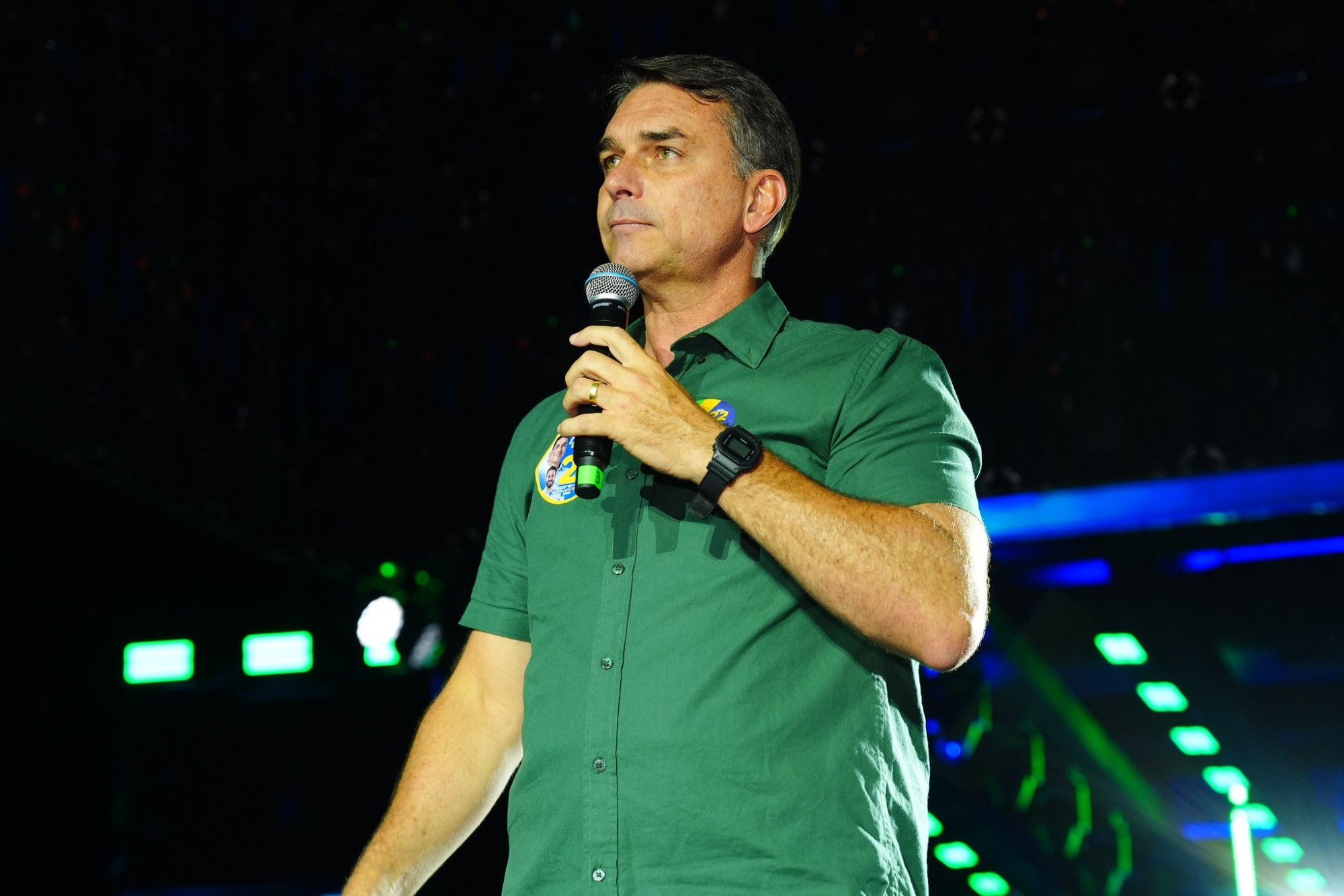 Governo Trump estaria ciente da saída de Flávio Bolsonaro do Brasil e poderá conceder asilo, dizem aliados