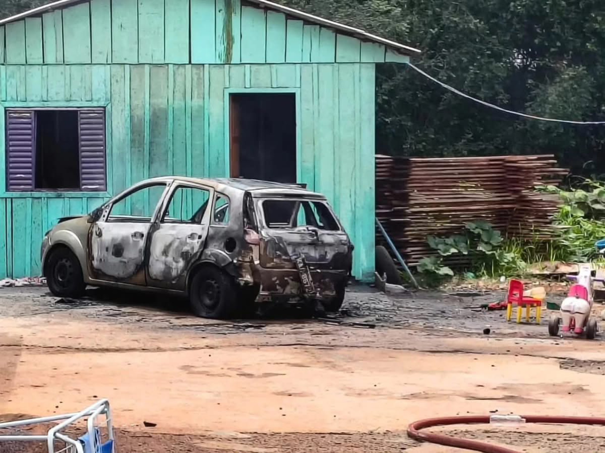 Criança morre após ser atingida por disparo de arma de fogo durante briga entre 