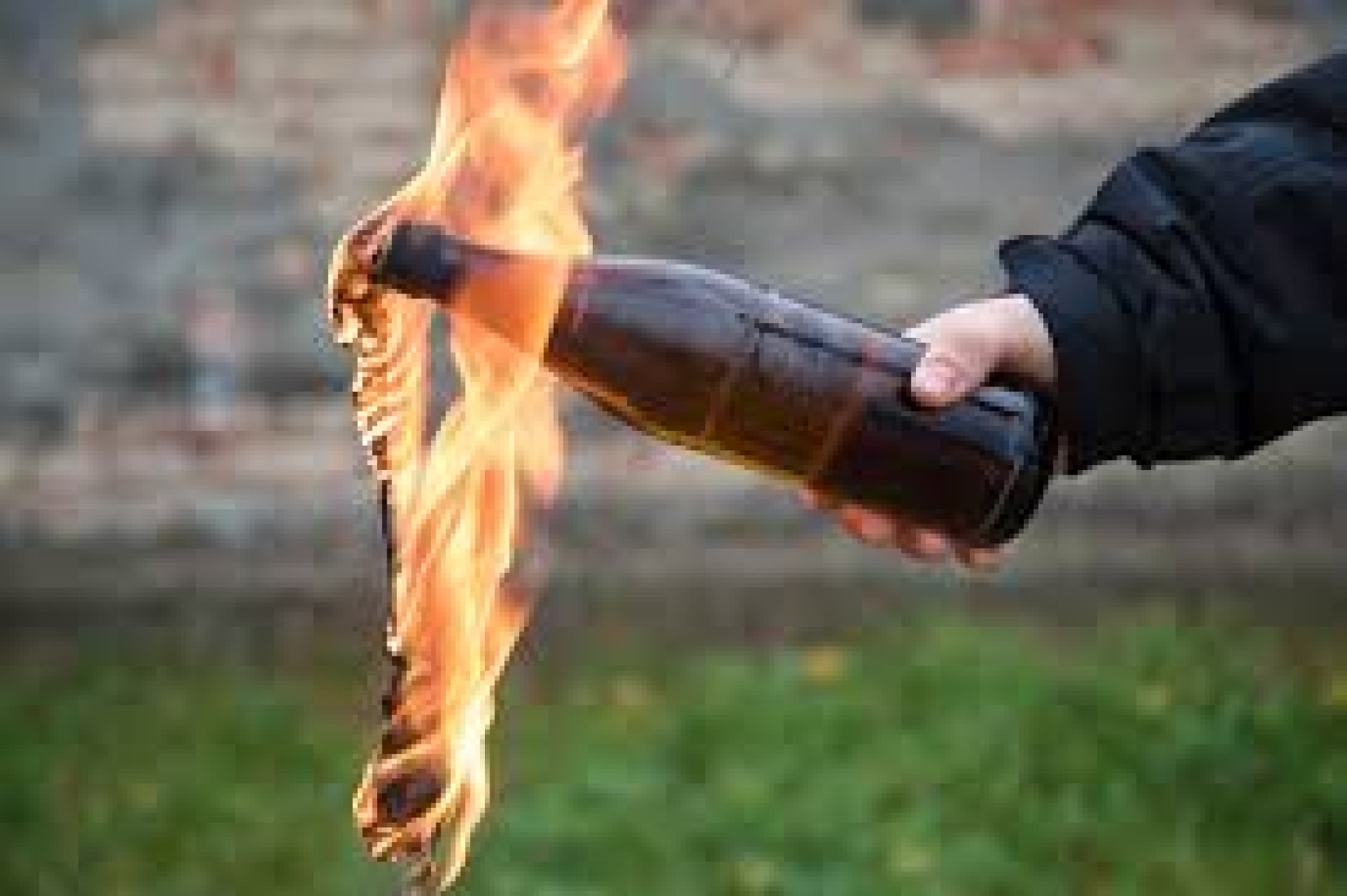 Empresa é alvo de ataque com coquetéis molotov em Arvorezinha; polícia investiga possível ligação com extorsão