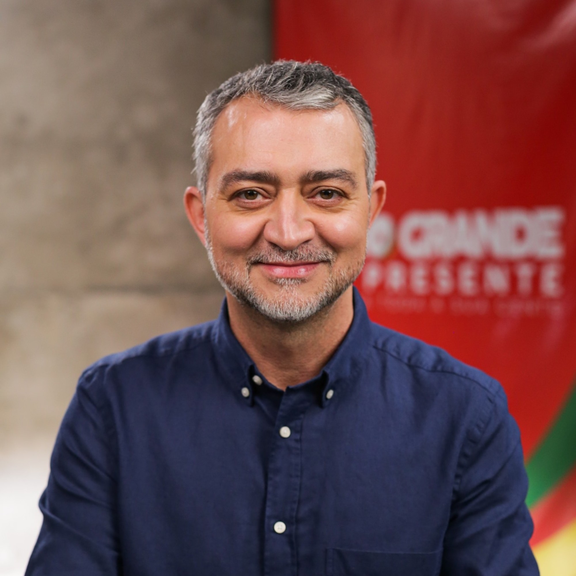 Edegar Pretto desiste de pré-candidatura e anuncia apoio a Juliana Brizola na disputa pelo governo do RS