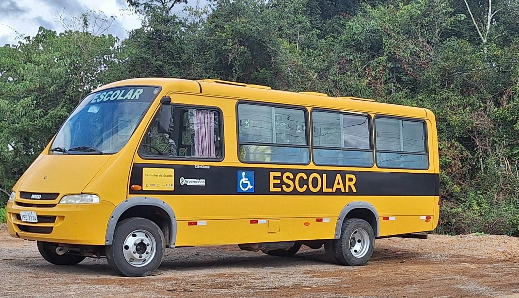 Vapers, brigas e desrespeito tem gerado preocupação no transporte escolar de Arvorezinha
